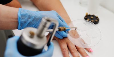 Clínica Laderma Dermatología