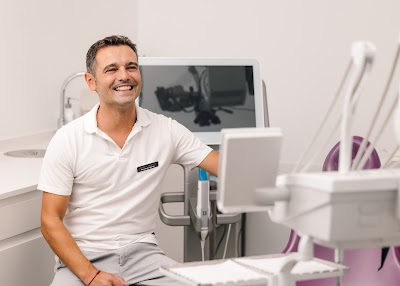 Clínica Dental Vélez & Lozano