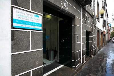 Clínica Dental Caballero De Rodas